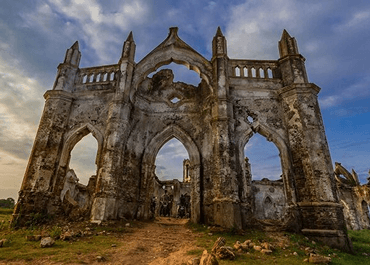 GT Tours cab on Sakleshpur to Coorg route - Comfortable outstation travel service